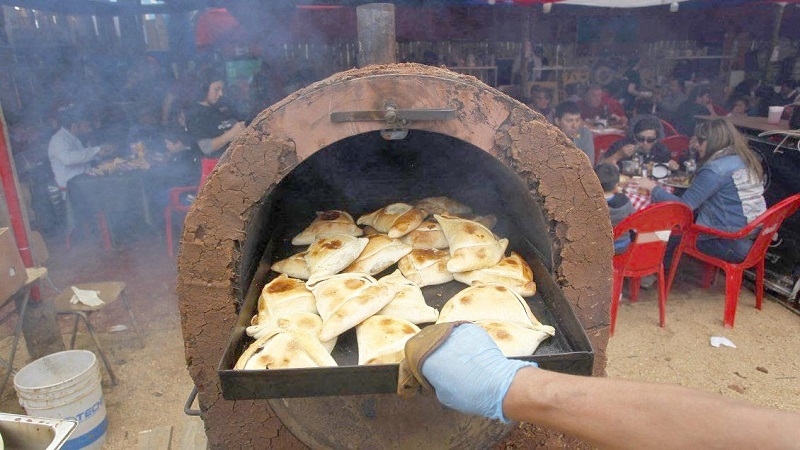 Cuida tu salud en Fiestas Patrias:   Comer y tomar este 18 y vivir para contarlo