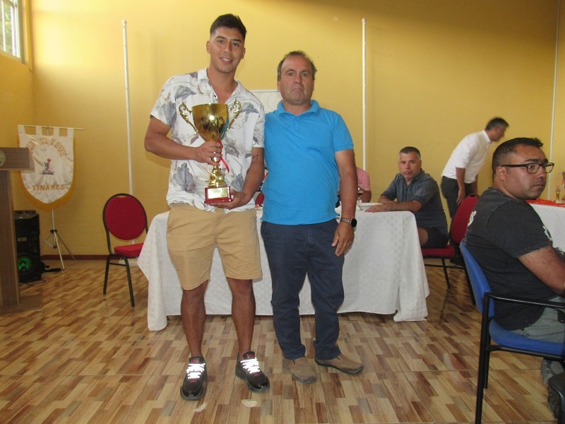 Linares: Fútbol de Precordillera premió a los campeones de la temporada 2022